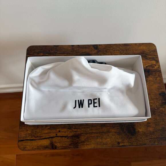 Structured Top Handle Bag - Deep Burgundy JW PEI - Picture 8 of 8